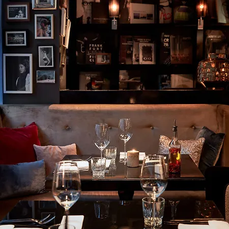 Otel Roomers Frankfurt Central, Autograph Collection