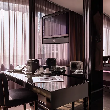 Roomers Frankfurt Central, Autograph Collection Hotel