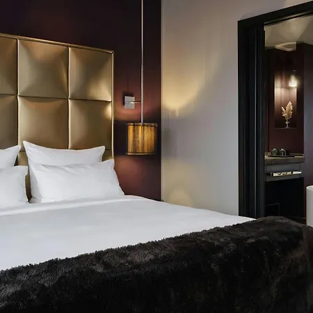 Roomers Frankfurt Central, Autograph Collection Otel