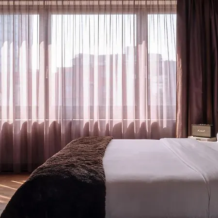 Roomers Frankfurt, Autograph Collection Hotell