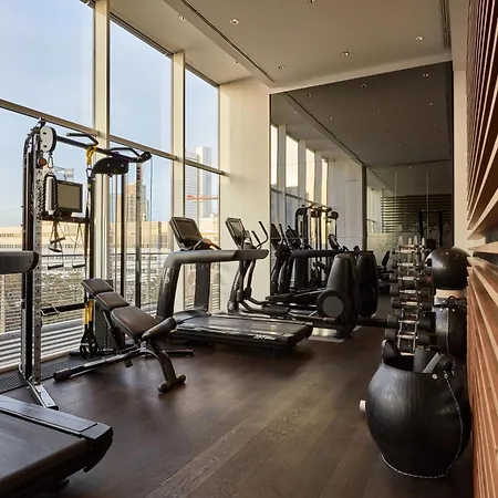 Roomers Frankfurt Central, Autograph Collection Hotel
