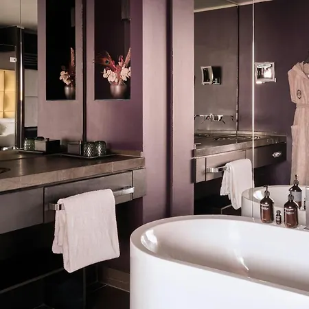 Roomers Frankfurt, Autograph Collection Hotell
