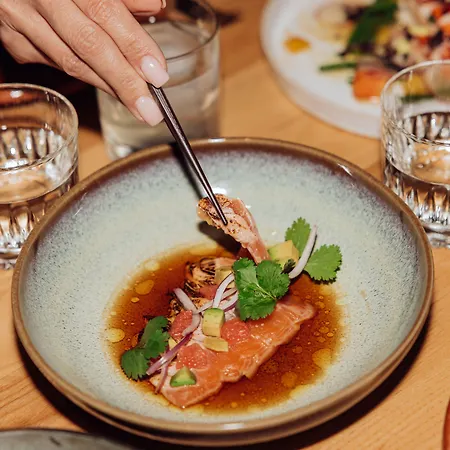 Roomers Frankfurt Central, Autograph Collection Hotel 5*