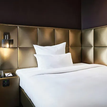 Roomers Frankfurt Central, Autograph Collection ホテル フランクフルト