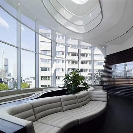 Roomers Frankfurt Central, Autograph Collection