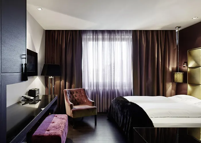 Roomers Frankfurt Central, Autograph Collection Hotel 5*