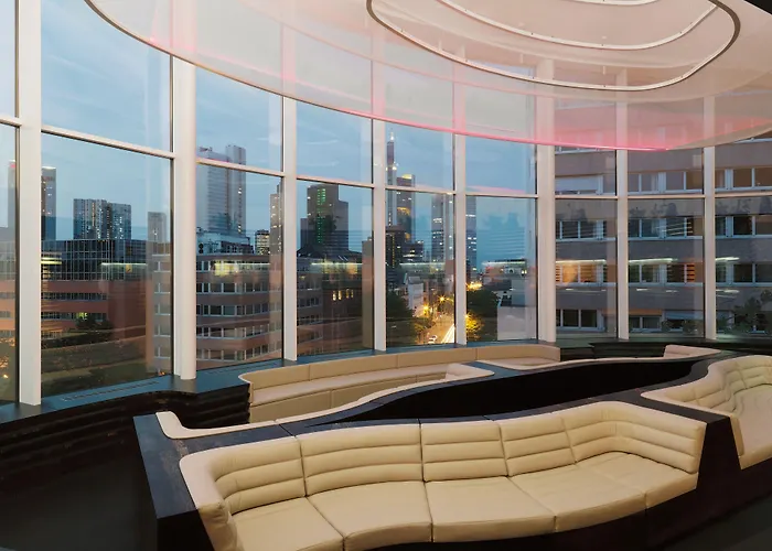 Hotel Roomers Frankfurt Central, Autograph Collection