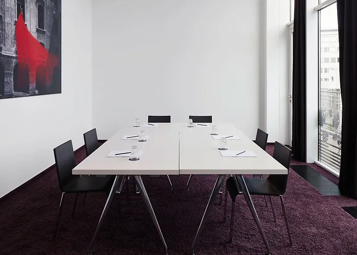 Hotel Roomers Frankfurt Central, Autograph Collection Frankfurt am Main