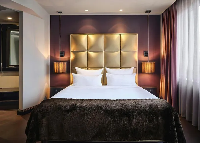 Roomers Frankfurt Central, Autograph Collection Hotel 5*