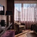 Roomers Frankfurt Central, Autograph Collection 5* Φραγκφούρτη