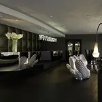 Roomers Frankfurt Central, Autograph Collection 5*