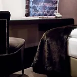 Roomers Frankfurt Central, Autograph Collection Ξενοδοχείο 5*