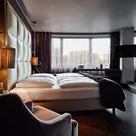 Roomers Frankfurt Central, Autograph Collection Ξενοδοχείο 5*