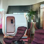 Roomers Frankfurt Central, Autograph Collection