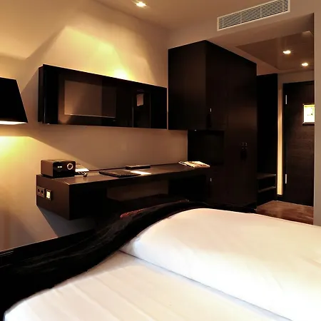 Hotel Roomers, Frankfurt, A Member Of Design 5*
