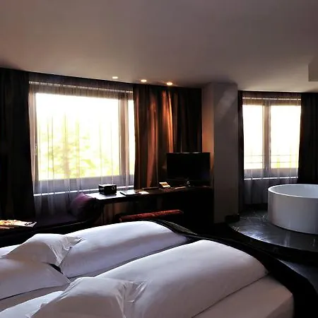 Roomers Frankfurt Central, Autograph Collection 5* 美因河畔法兰克福