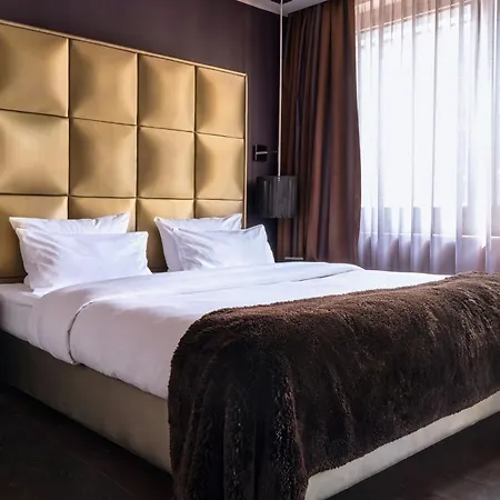 Roomers Frankfurt Central, Autograph Collection