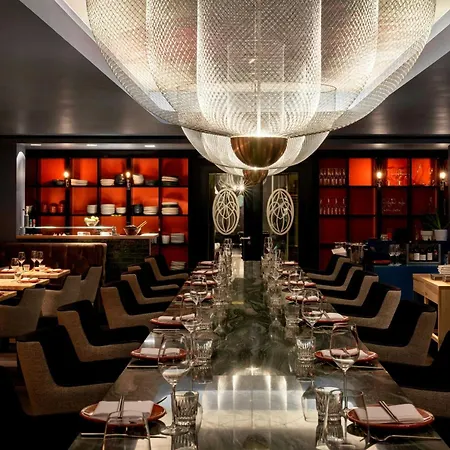 Roomers Frankfurt Central, Autograph Collection Hotel