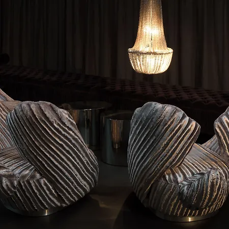 Roomers Frankfurt Central, Autograph Collection 5*