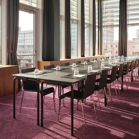 Roomers Frankfurt Central, Autograph Collection 5*