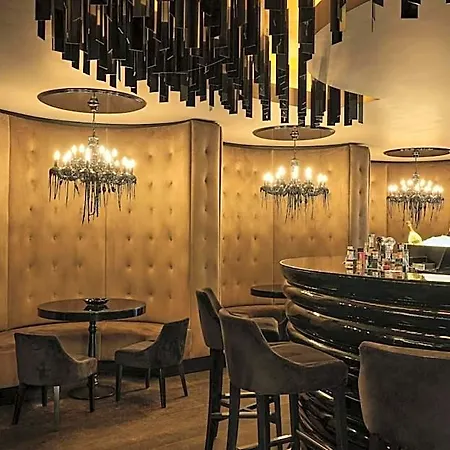 Roomers Frankfurt Central, Autograph Collection Francfort-sur-le-Main