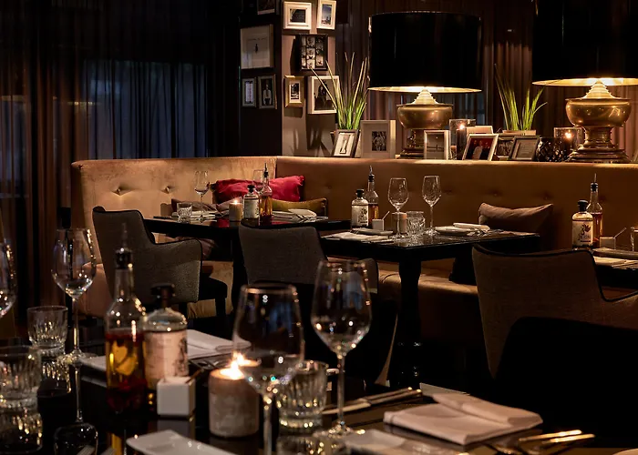 Roomers Frankfurt Central, Autograph Collection