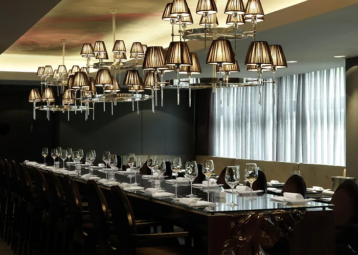 Roomers Frankfurt Central, Autograph Collection 酒店 5*