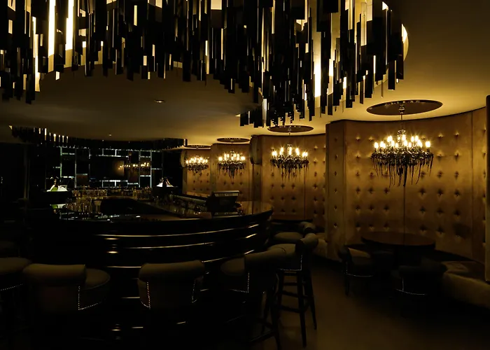 Roomers Frankfurt Central, Autograph Collection 美因河畔法兰克福