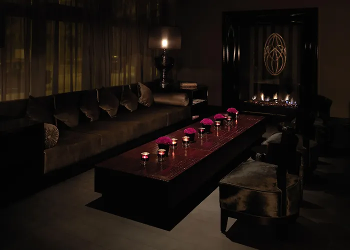 Hotel Roomers Frankfurt Central, Autograph Collection 5*