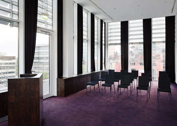 Hotel Roomers Frankfurt Central, Autograph Collection Francoforte sul Meno