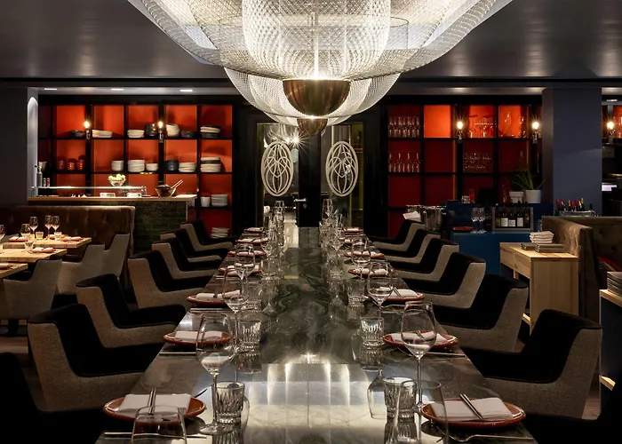 Roomers Frankfurt Central, Autograph Collection 美因河畔法兰克福