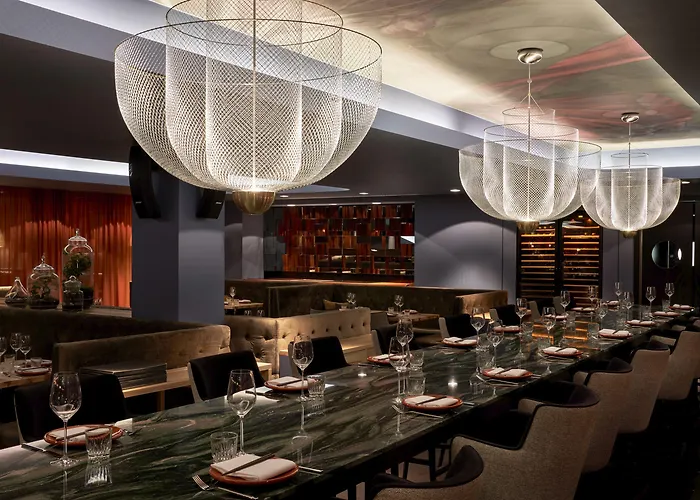 Roomers Frankfurt Central, Autograph Collection