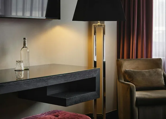 酒店 Roomers Frankfurt Central, Autograph Collection 5*