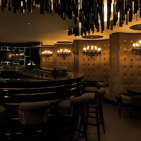 ホテル Roomers Frankfurt Central, Autograph Collection フランクフルト