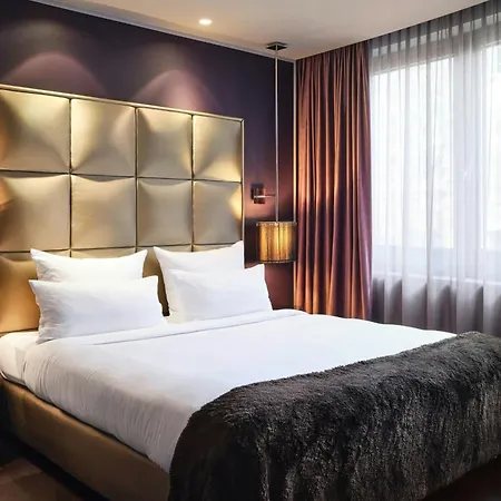 Roomers Frankfurt Central, Autograph Collection Отель 5*