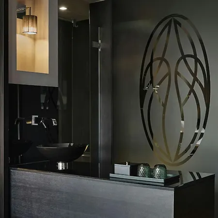 Отель Roomers Frankfurt Central, Autograph Collection