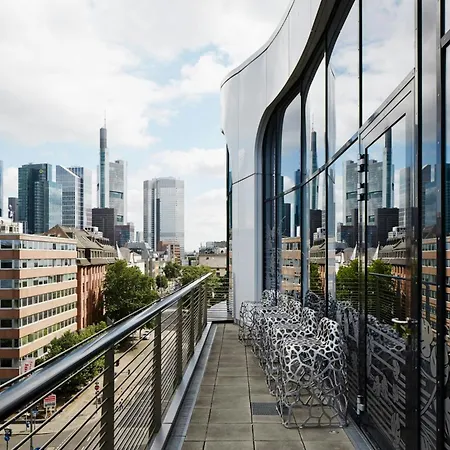 Roomers Frankfurt Central, Autograph Collection 5*