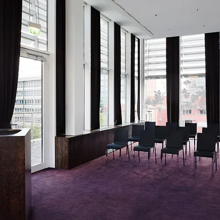 Hotel Roomers Frankfurt Central, Autograph Collection Francfort-sur-le-Main