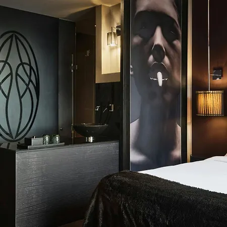 Roomers Frankfurt Central, Autograph Collection 5*