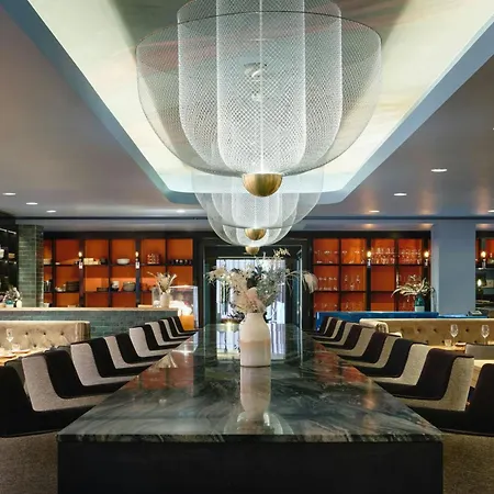 Roomers Frankfurt Central, Autograph Collection Hotell